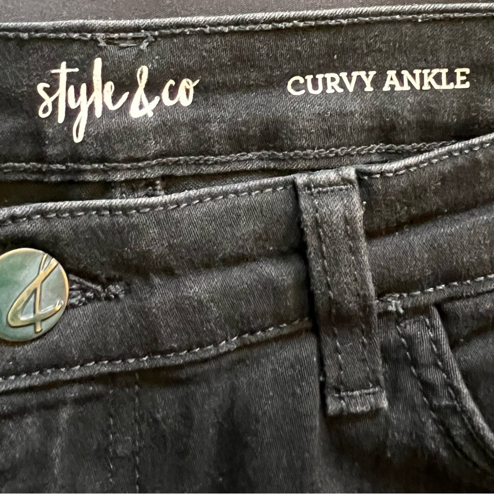 Style & Co. Dark Gray Curvy Ankle Jeans
